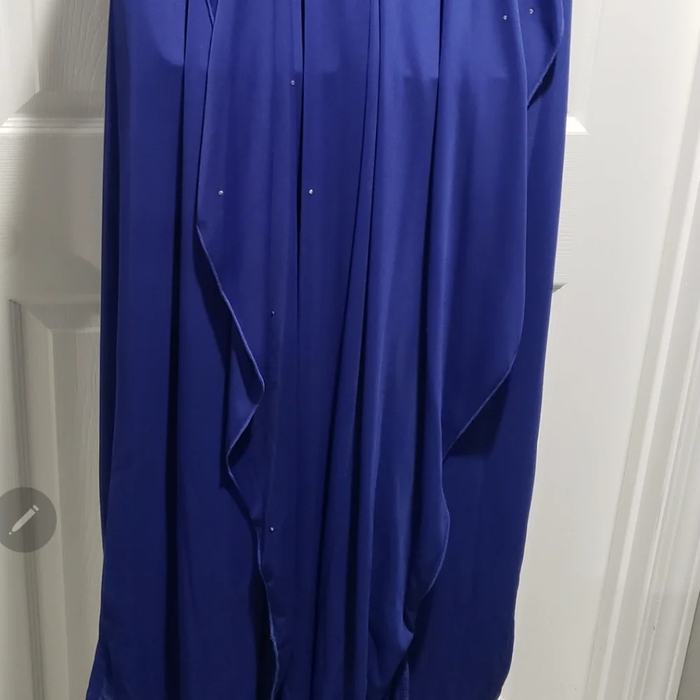 PROM/EVENING DRESS - Picture 3 of 4